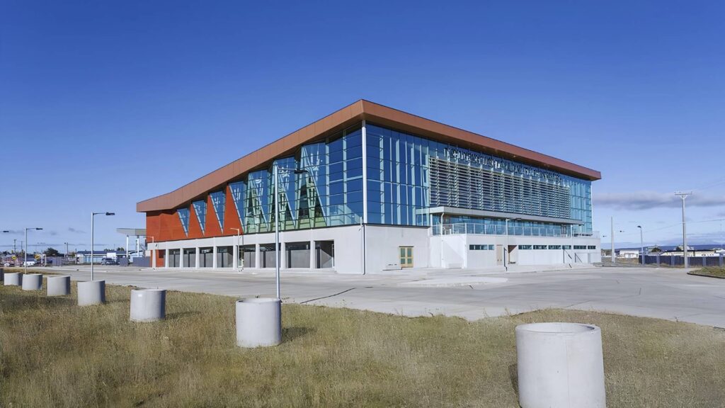 Polideportivo se convierte en epicentro de actividades en invierno